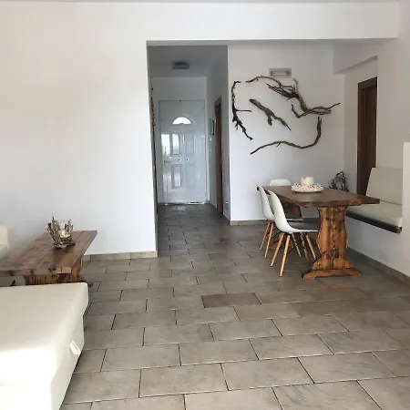 Вілла Aqua Di Mare